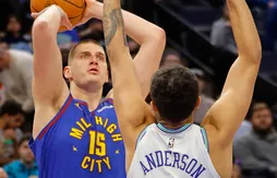 Les Nuggets résistent à des Wolves déplumés sous les panneaux