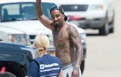 Les Cavaliers vont couper J.R. Smith