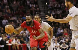 San Antonio – Houston : James Harden fait péter le champagne !