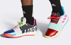 Adidas : la Harden Vol.3 en voit de toutes les couleurs