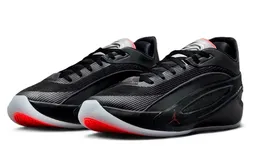 Une touche « Black Metallic » sur la Jordan Luka 5