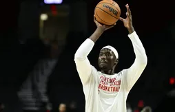 Les Blazers convertissent le contrat de Duop Reath