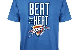 Pour les fans d’Oklahoma City, NBA Store vend des T-Shirts “Beat The Heat”
