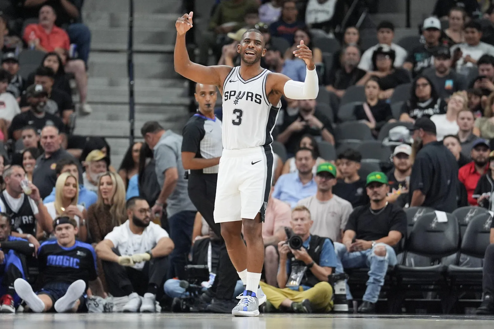 Chris Paul avec les Spurs