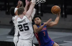 Derrick White trop fort pour les Pistons