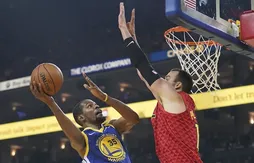 La tête ailleurs, les Warriors dominent péniblement les Hawks