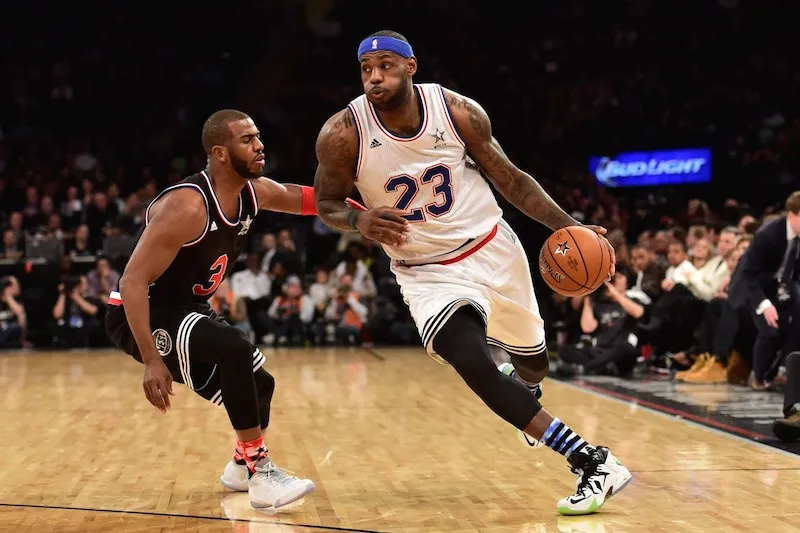 Les problèmes de dos de LeBron James sont-ils inquiétants ?