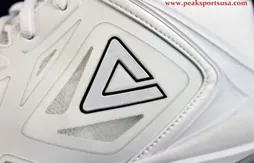 Après Tony Parker, Peak vise la Pro A et l’Equipe de France