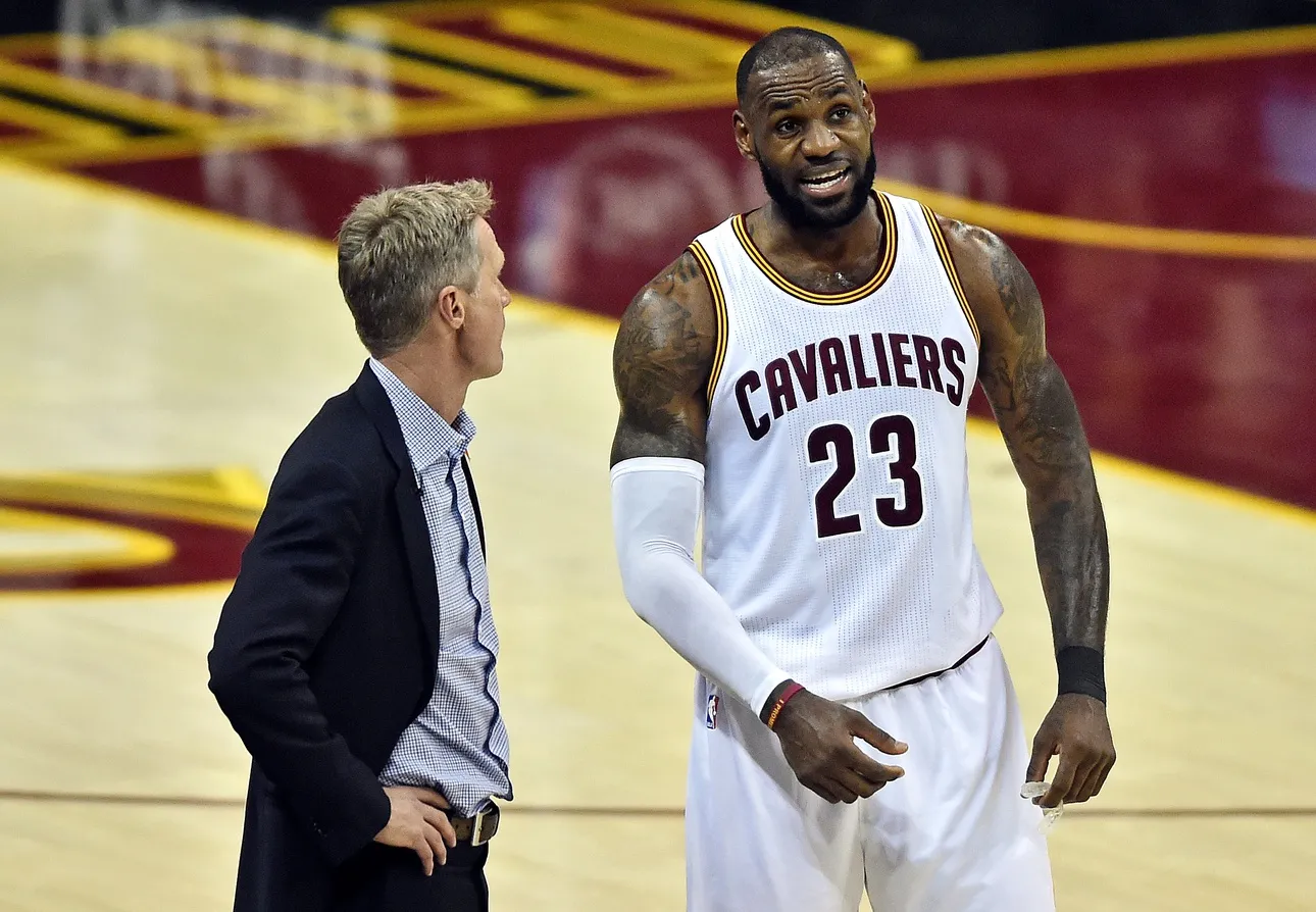 LeBron James et Steve Kerr