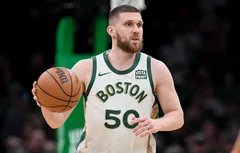 Svi Mykhailiuk rejoint le Jazz