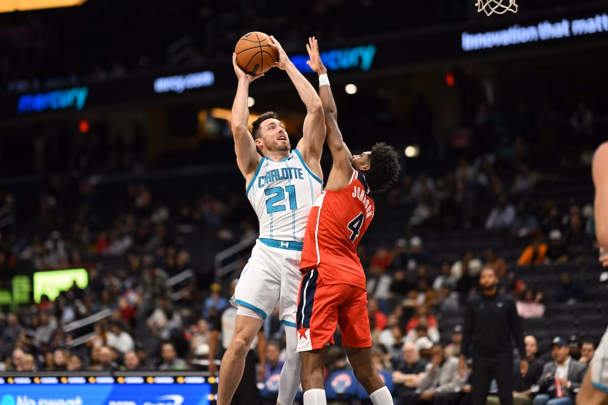 Pat Connaughton 