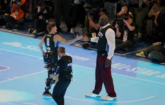 Mac McClung ému par le geste du Shaq