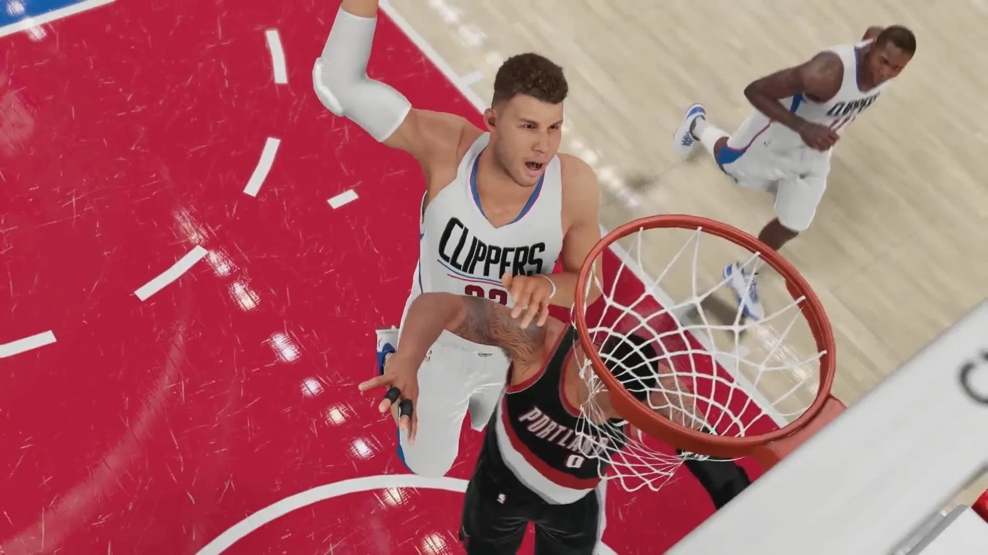 Selon son éditeur, NBA 2K16 va contenir entre 9 000 et 10 000 nouvelles animations. Les écrans retards, les déplacements sans ballons, les contacts, les premiers pas ou encore le dynamisme des caméras en fonction de l'action en cours. Une foule de changements que l'on pourra découvrir le 29 septembre prochain, date officielle de la sortie du jeu.