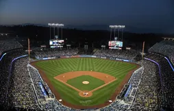 Grâce à LeBron James, le Dodger Stadium transformé en centre de vote
