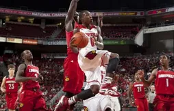 La défense du titre de champion a commencé pour Louisville