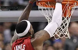 Miami fait le show d’entrée face à Dallas