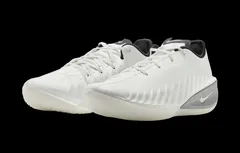 La Nike GT Cut 4 « Supernova » vise les étoiles