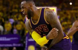 Triple double en playoffs : LeBron James au milieu des légendes