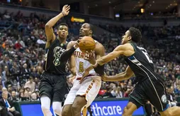 Au bout du suspense, les Bucks enfoncent un peu plus les Hawks