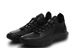 Jimmy Butler présente la JB3 !