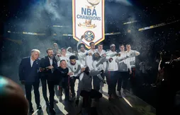 Les Nuggets ont reçu leurs bagues et hissé leur bannière de champion