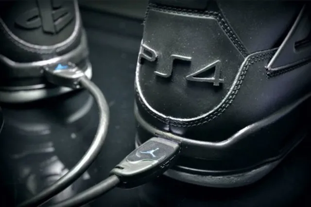 Air-Jordan-4-PlayStation-4-Custom-4-e1410801149367