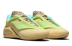 Un troisième coloris pour la SHAI 001 « Lace Up »