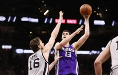 Georgios Papagiannis reste chez les Blazers