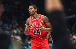 Les Bulls conservent Malcolm Hill
