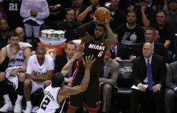 LeBron James refroidit les Spurs