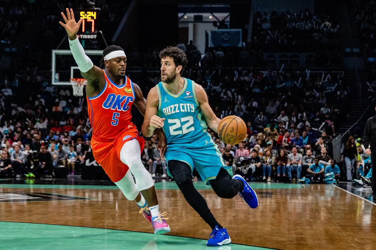 Vasilije Micic (Hornets) lors de ses retrouvailles avec le Thunder