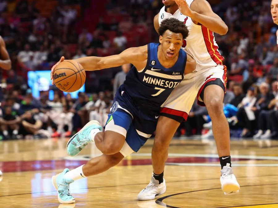wendell moore passe des wolves aux pistons