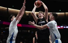 Moussa Diabaté prépare Hannes Steinbach au combat NBA