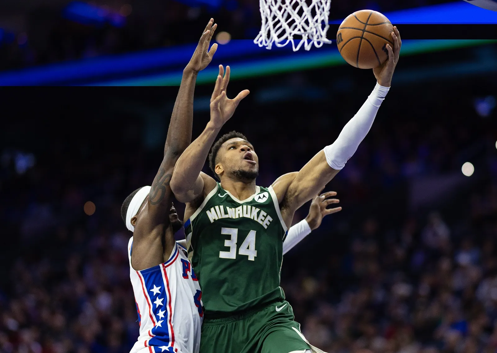 Giannis Antetokounmpo (Bucks) contre les Sixers