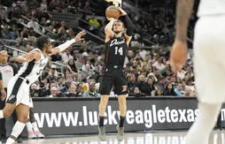 Malachi Flynn rejoint les Spurs