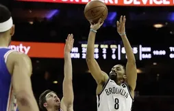 Spencer Dinwiddie fait la misère aux Sixers