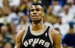 Le 31 mars 1996, les Spurs bouclent un mois parfait