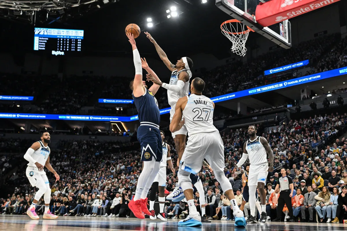Rudy Gobert et les Wolves face aux Nuggets