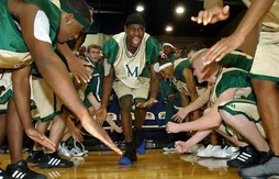 LeBron James va (enfin) aller à l’université