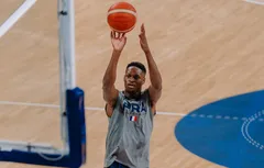 Joël Ayayi remplace Elie Okobo chez les Bleus