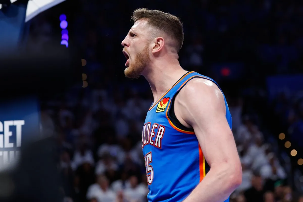 Huit ans plus tard, Isaiah Hartenstein va rejouer avec l'Allemagne