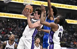 Avec un très bon Maxime Raynaud, les Kings gagnent à Dallas