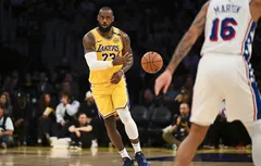Le duo LeBron-Davis enfonce les Sixers