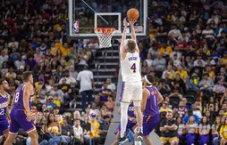 Dalton Knecht commence à faire parler ses qualités de shooteur