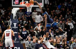 Anthony Edwards plane au-dessus du Heat !