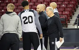 L’assistant Tim Grgurich avec Dwane Casey à Detroit
