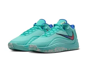 Une touche « Light Aqua » sur la Giannis Freak 7