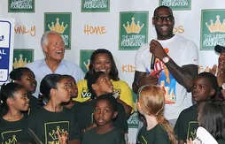 Education : LeBron James poursuit ses efforts pour la ville d’Akron