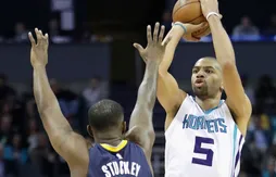 Les Hornets résistent à un grand Paul George