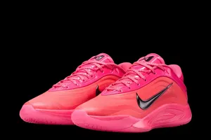 La Nike A’One vire encore au rose